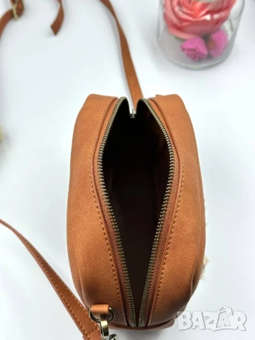 чанти UGG , снимка 4 - Чанти - 51328542