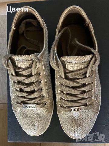 Маратонки Guess, снимка 2 - Маратонки - 54312851