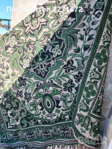 Вълнен килим 