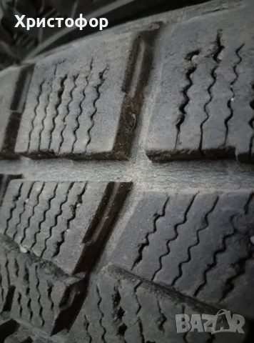 2бр. bridgestone blizzak 235 65 17, снимка 3 - Гуми и джанти - 56008056