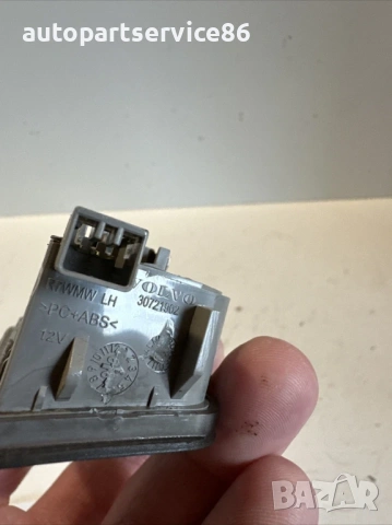 Вътрешна светлина за Volvo C70 Convertible 2.0D (2008) 30721902, снимка 2 - Части - 54004860