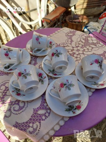 Сервиз за чай с рози, снимка 2 - Сервизи - 42974621