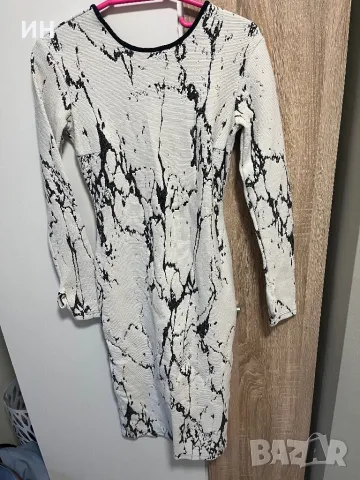 Еластична рокля с дължина до коленете, снимка 7 - Рокли - 49405137