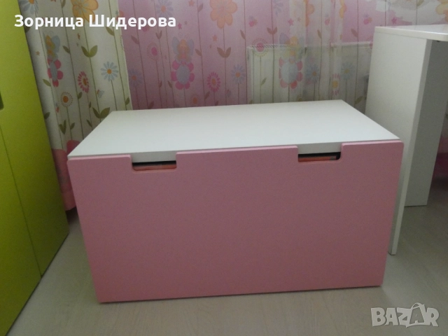 Пейка с ракла и възглавница Икеа Stuva, снимка 3 - Мебели за детската стая - 51553313
