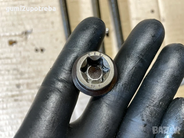 Болтове М12х1,5 Porsche Cayenne 957 4,8I V8 385ps 2007, снимка 6 - Части - 50794988