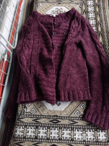 ОГРОМЕН ЧУВАЛ С ЖИЛЕТКИ Л РАЗМЕР 30ЛВ, снимка 2 - Жилетки - 52675934