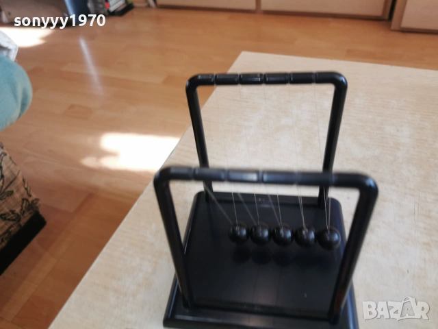 Люлката на Нютон-14Х13Х12СМ ЧЕРНО 1501261754, снимка 14 - Колекции - 53112551