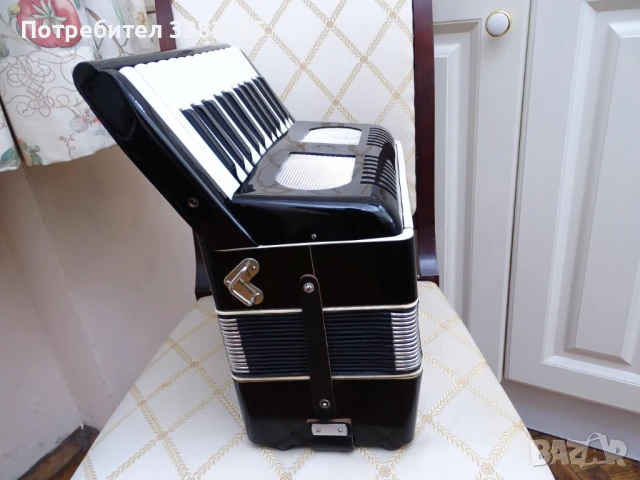 Акордеон Велтмайстер 12 баса, снимка 11 - Акордеони - 51255970