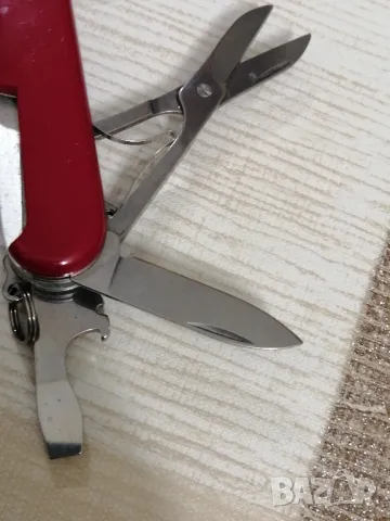 Швейцарско ножче VICTORINOX, снимка 5 - Ножове - 48625781