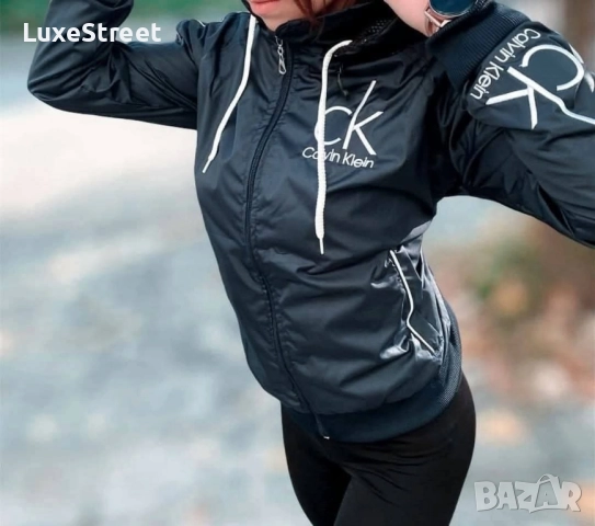 Дамска Ветровка - лого Бродирано 🤍 Calvin Klein , снимка 2 - Якета - 52437110