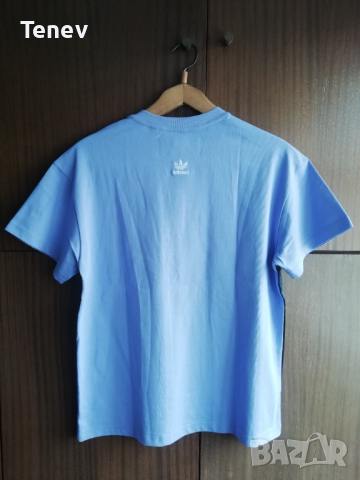 Adidas Нова Оригинална Дамска Тениска Graphic Tee Light Purple 36/38 S, снимка 2 - Тениски - 44760903