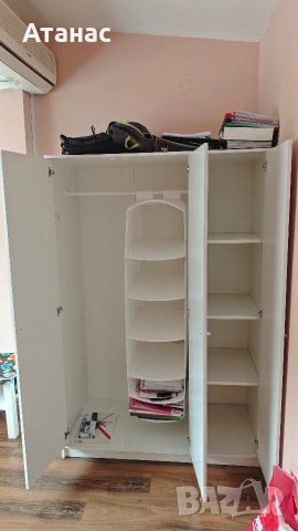 Продавам трикрилен гардероб Ikea Kleppstad