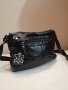 Компактна малка дамска черна кожена чанта, снимка 1 - Чанти - 34253435