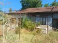 Къща с двор в с.Коларово, снимка 4