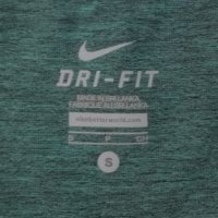 Nike DRI-FIT оригинална тениска S Найк спортна фланелка спорт фитнес, снимка 3 - Спортни екипи - 36579859