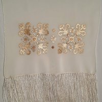 Ръчно бродиран копринен шал / scarf with bulgarian embroidery-по поръчка, снимка 2 - Шалове - 30946669