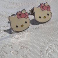 Автентични сребърни обеци Hello Kitty с емайлирани лица, снимка 1 - Обеци - 44230716
