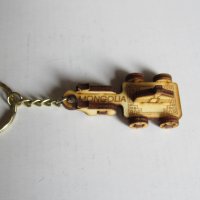  Автентичен дървен ключодържател-юрта от Монголия, снимка 1 - Други ценни предмети - 29198566