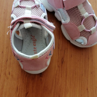 Детски спортни сандалети за момиче. , снимка 3 - Детски сандали и чехли - 36566725
