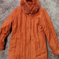 Оригинално палто с яка от лисица на Kirsten Kari Traa, снимка 1 - Палта, манта - 44157040