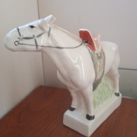 Много стара порцеланова статуетка кон, снимка 1 - Антикварни и старинни предмети - 39976349