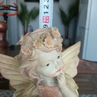 Продавам стара, красива фигурка на момиче-ангел., снимка 4 - Колекции - 42277950