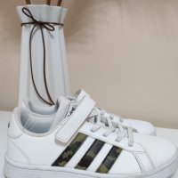 Детски обувки Adidas, 33 номер, снимка 5 - Детски маратонки - 42861870