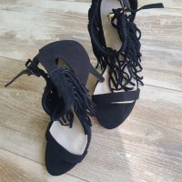 Дамски сандали, снимка 1 - Дамски елегантни обувки - 40531387