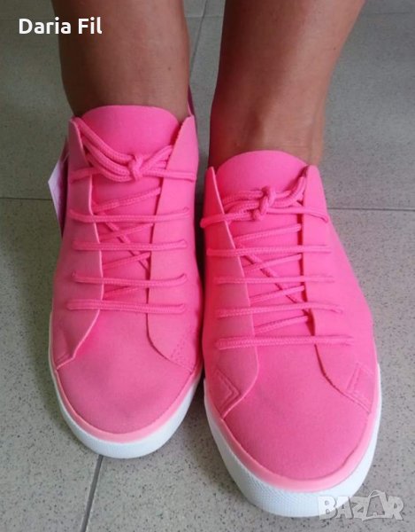 Спортни обувки в неонов/електриков розов цвят, снимка 1