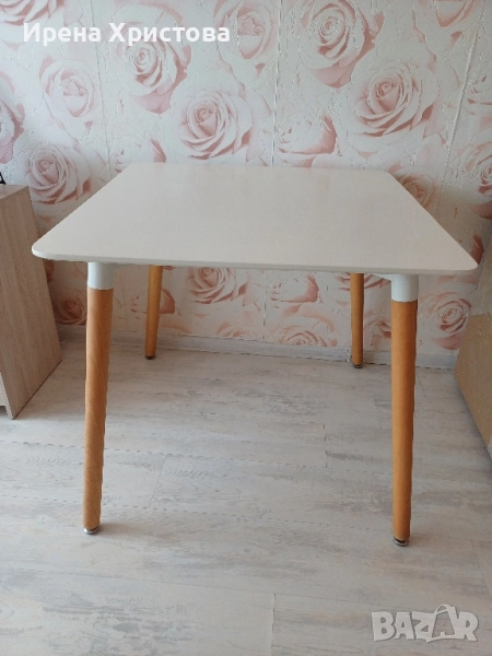 Трапезна маса 80х80, снимка 1