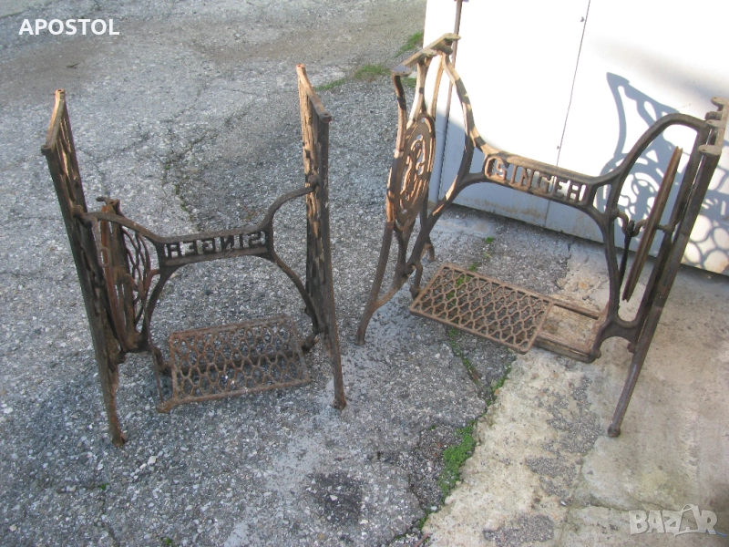 крака - стойка от шевна машина SINGER, снимка 1