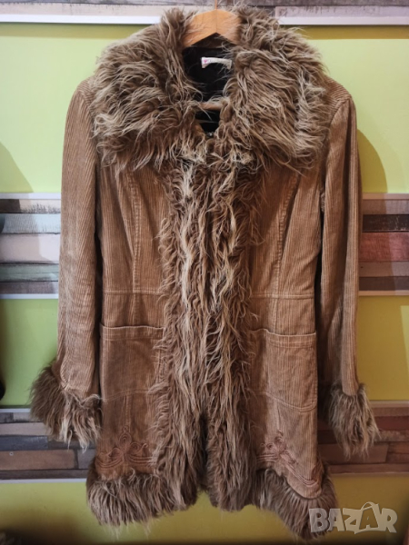 Дамско палто от рипсено кадифе с яка, снимка 1