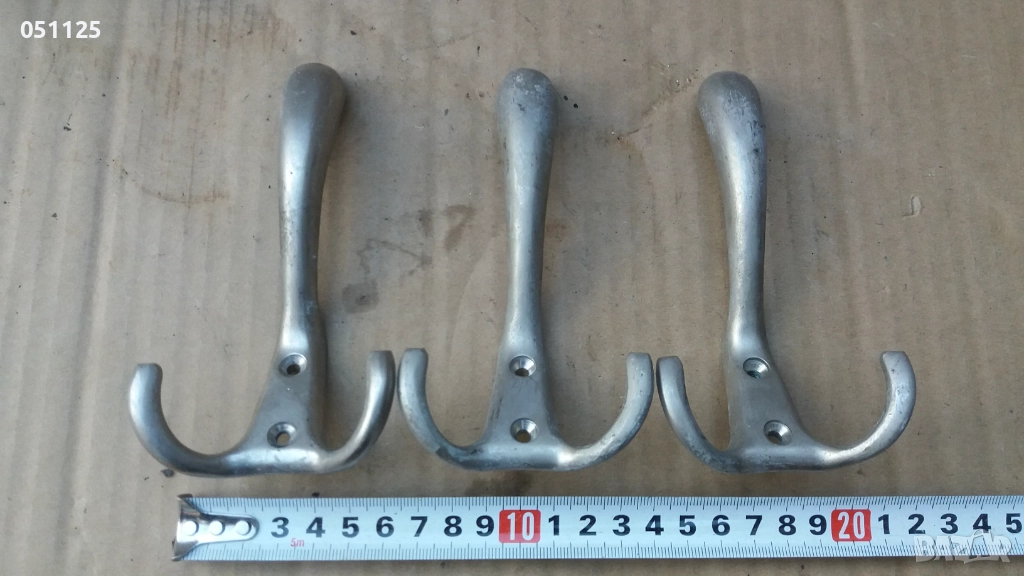 масивни бронзови закачалки - 3 броя , снимка 1