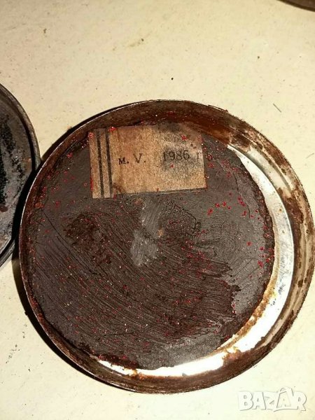 Кутия с черна боя за обувки от соца, снимка 1