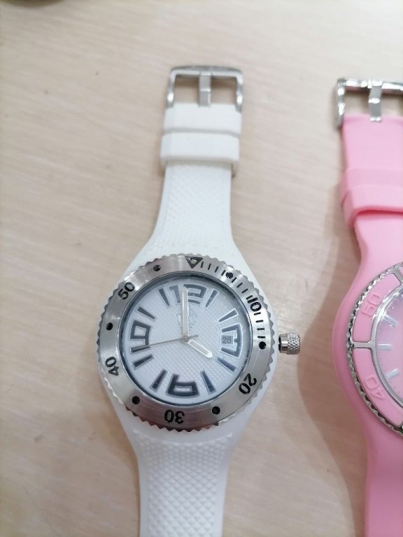 Ръчен часовник със силиконова каишка в Мъжки в гр. Велико Търново -  ID40262304 — Bazar.bg