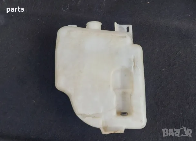 Казанче Чистачки VW Голф 3 - Венто
- 1H0955453, снимка 2 - Части - 49905593