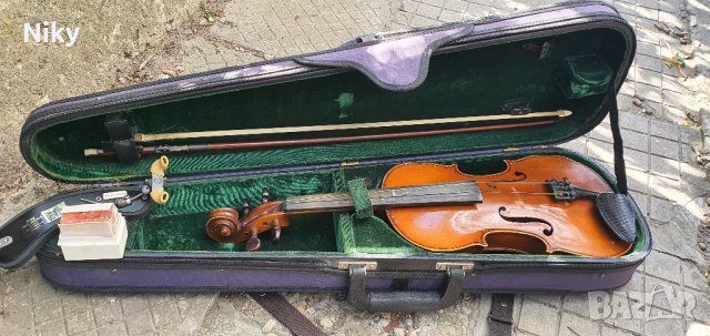 Стара цигулка Antonius Stradiuarius Cremonenfis , снимка 6 - Струнни инструменти - 42493678