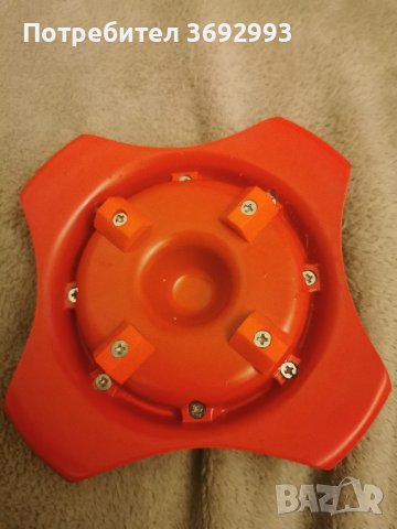 Оригинален метален пепелник Marlboro , снимка 2 - Колекции - 44466524