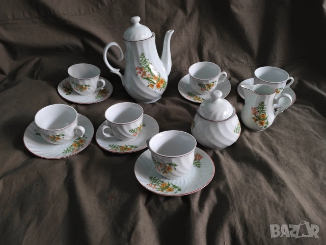 Продавам български сервиз за чай "Китка- Нови пазар"