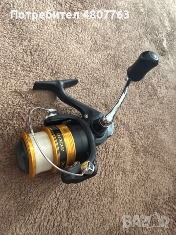 Продавам макара Shimano FX 2000 