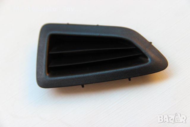 Дясна странична розетка арматурно табло Ford Fiesta (2008-2013г.) 8A61-A045G50-A / 8A61A045G50A, снимка 3 - Части - 35117886