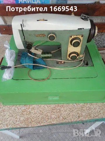 немска ретро шевна машина-Naumann, снимка 2 - Шевни машини - 49996650