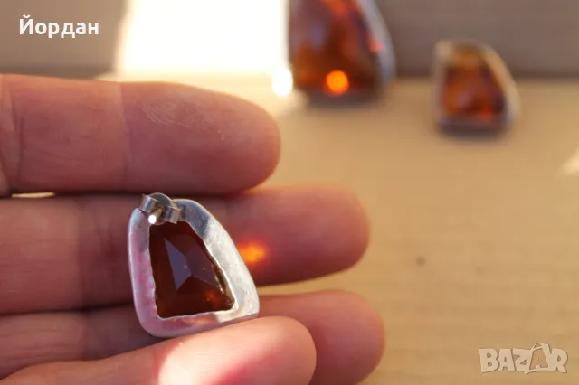 Дамски комплект висулка и обеци , снимка 3 - Бижутерийни комплекти - 47680367