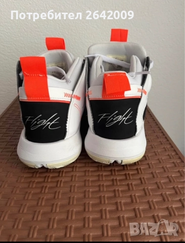 Jordan маратонки оргинални 44 номер , снимка 3 - Кецове - 52429965