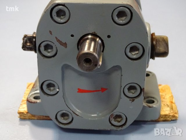 хидравлична помпа Г11-23А 25L/min 1450min-1, снимка 2 - Резервни части за машини - 37738571