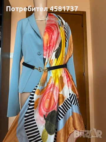 Голям копринен шал с флорални мотиви, снимка 2 - Шалове - 51717765