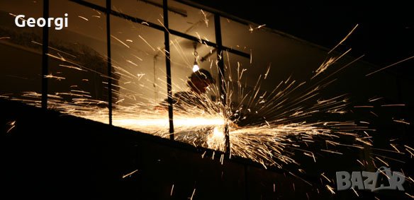 Демонтаж на метални балкони