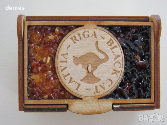 Тоалетна кутия с кехлибар от Рига, Латвия, снимка 5 - Други - 52595808