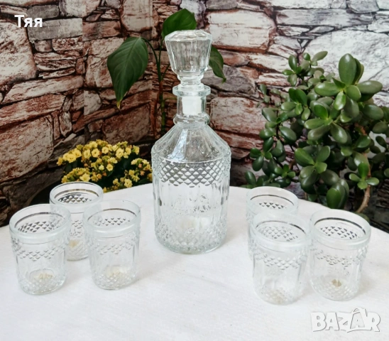 Стъклен сервиз за ракия на Китка 