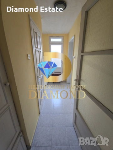 Двуетажна самостоятелна къща в Димитровград кв. Славянски, снимка 7 - Къщи - 48587247